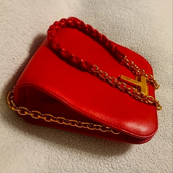 ショルダーバッグ・ポシェット TOM FORD Woman Shoulder bag Red L1764LCL095G 1R025 Tom Ford | Bags | Shoulder Bag | Poshmark